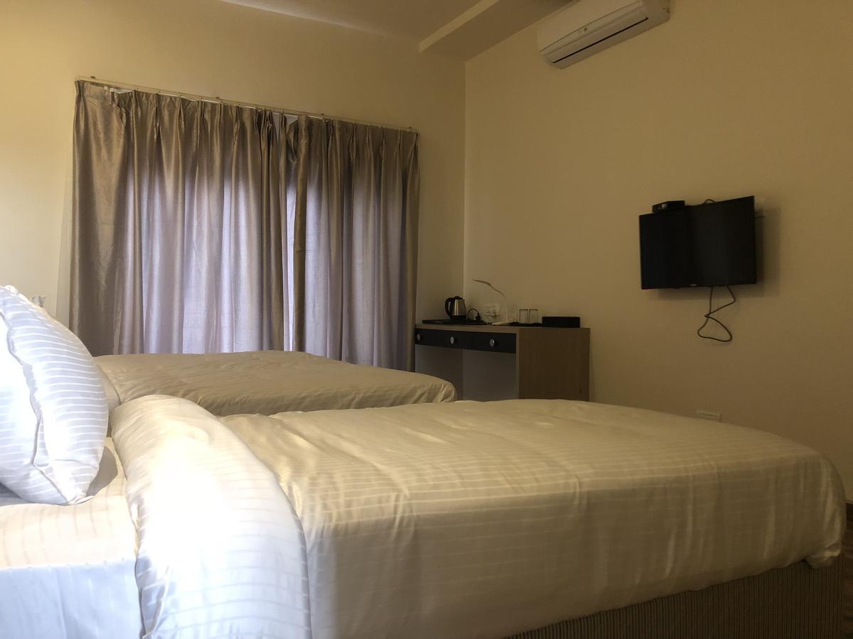 Hotel Sharanam Shegaon ภายนอก รูปภาพ